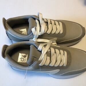 Dolce Vita Women's Breela Athleisure Style Two Color  Lace Up Sneakers  Sz 8.5
